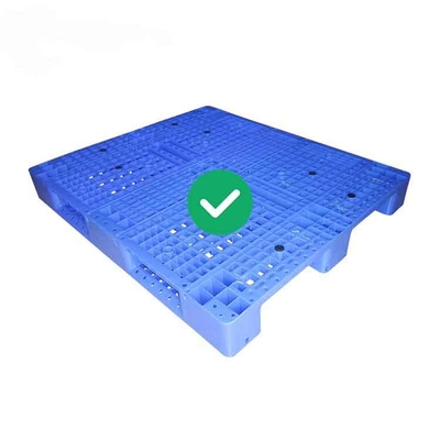 Carga dinâmica plástica 130x110 das páletes 2000Kg do armazém empilhável do PE