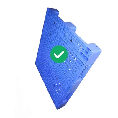 o anti deslizamento 5000Kg das páletes 130x110 plásticas resistentes carrega empilhável
