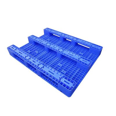 páletes plásticas resistentes do HDPE 1500kg 1.4*1.1m três patins plásticos da pálete dos corredores